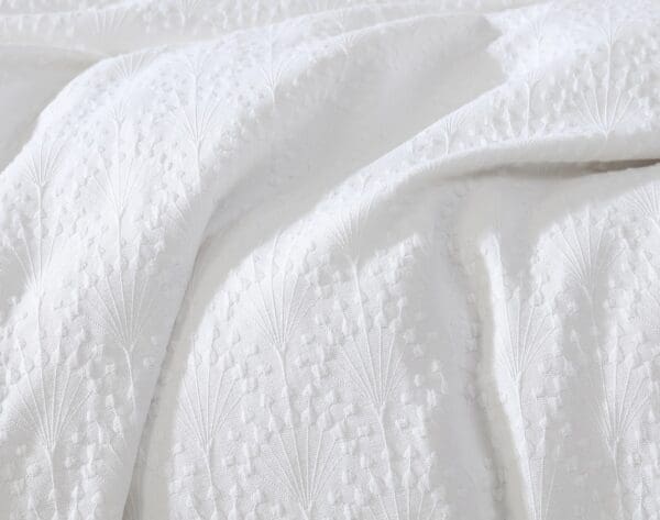 Matelasse Fan 3 pc Queen Comforter Set - Hallmart Collectibles