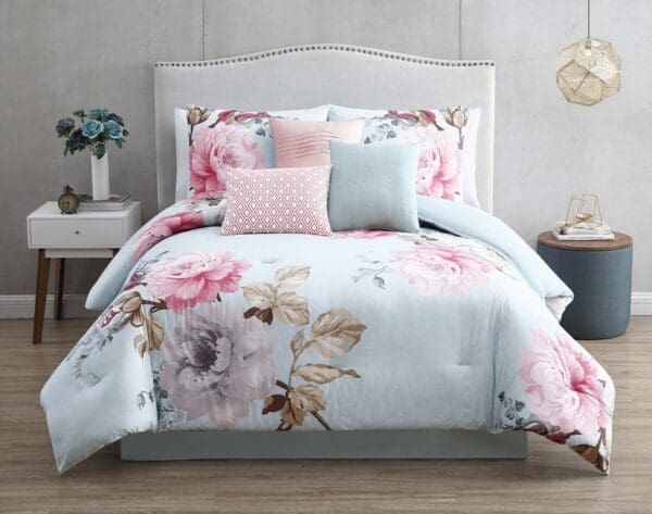 Rachelspa_2_lg-6jpg - Hallmart Collectibles Rachelspa_2_lg-6jpg