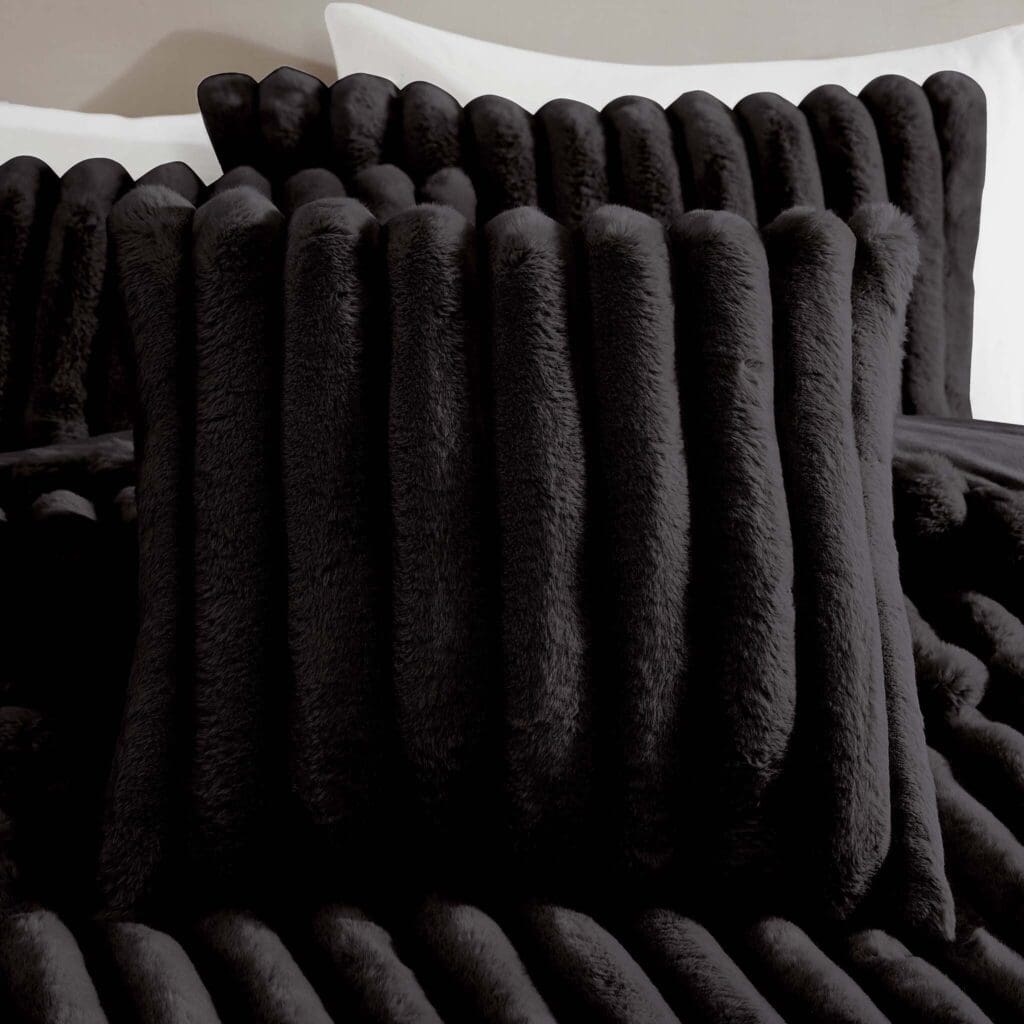 ETHAN20BLACK20-20DEC20SILO_lgjpg