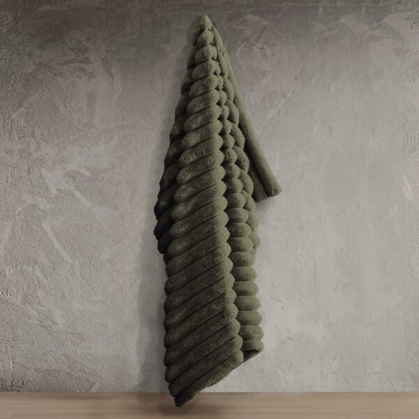 ETHAN THROW - GREEN - Hallmart Collectibles ETHAN THROW - GREEN