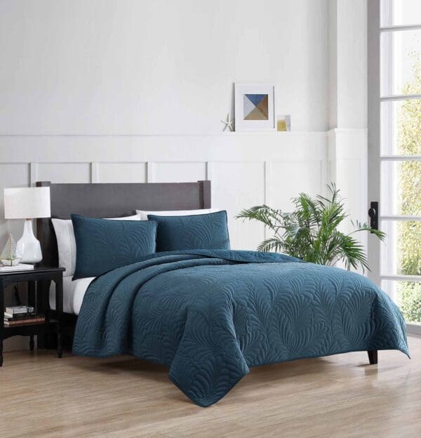 BlueLeafQuilt_lg-1jpg