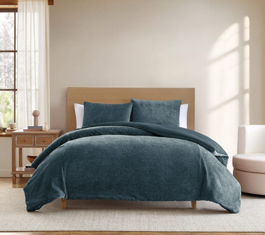 BlueVintageChenille_lg-1jpg - Hallmart Collectibles BlueVintageChenille_lg-1jpg