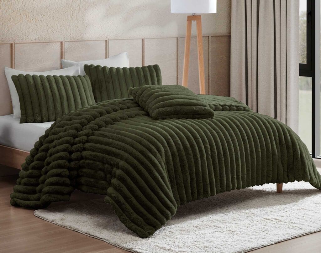 ChannelFauxFurGreen_lg-2jpg - Hallmart Collectibles ChannelFauxFurGreen_lg-2jpg