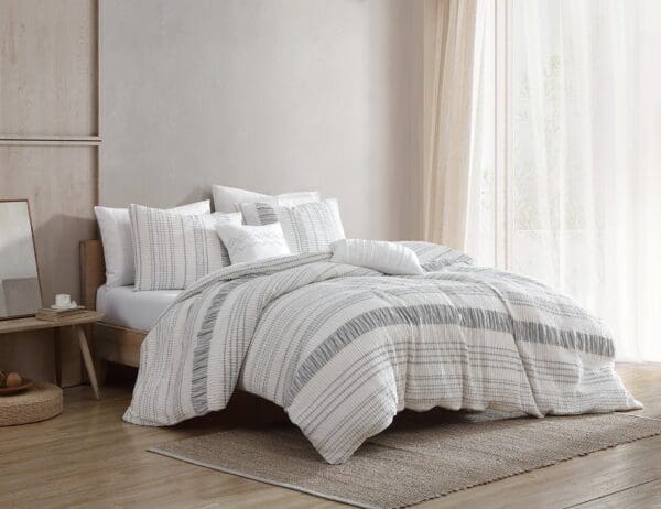 GatheredStripeIvory-Gray_lg-1jpg - Hallmart Collectibles GatheredStripeIvory-Gray_lg-1jpg