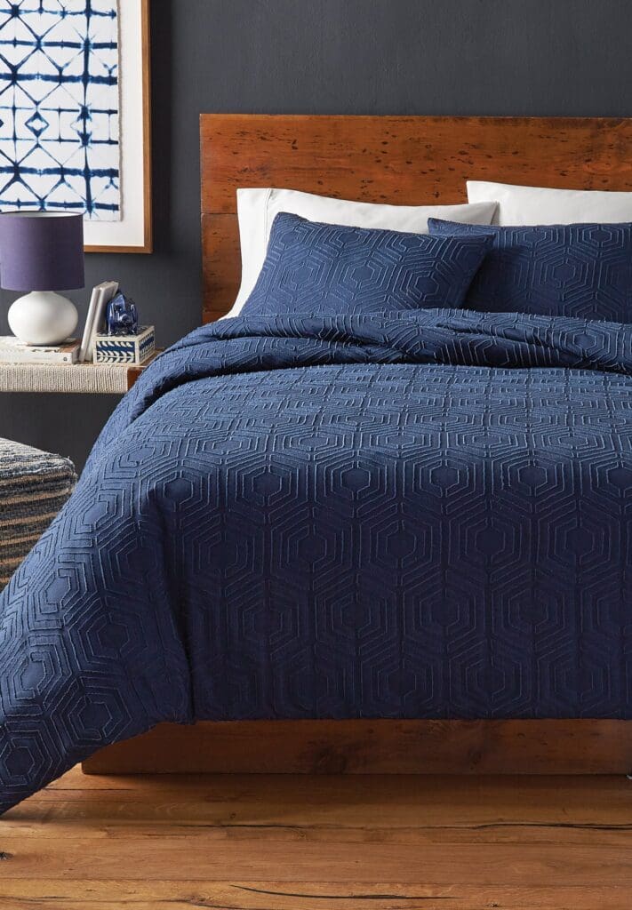 GeoClipNavy_lgjpg - Hallmart Collectibles GeoClipNavy_lgjpg