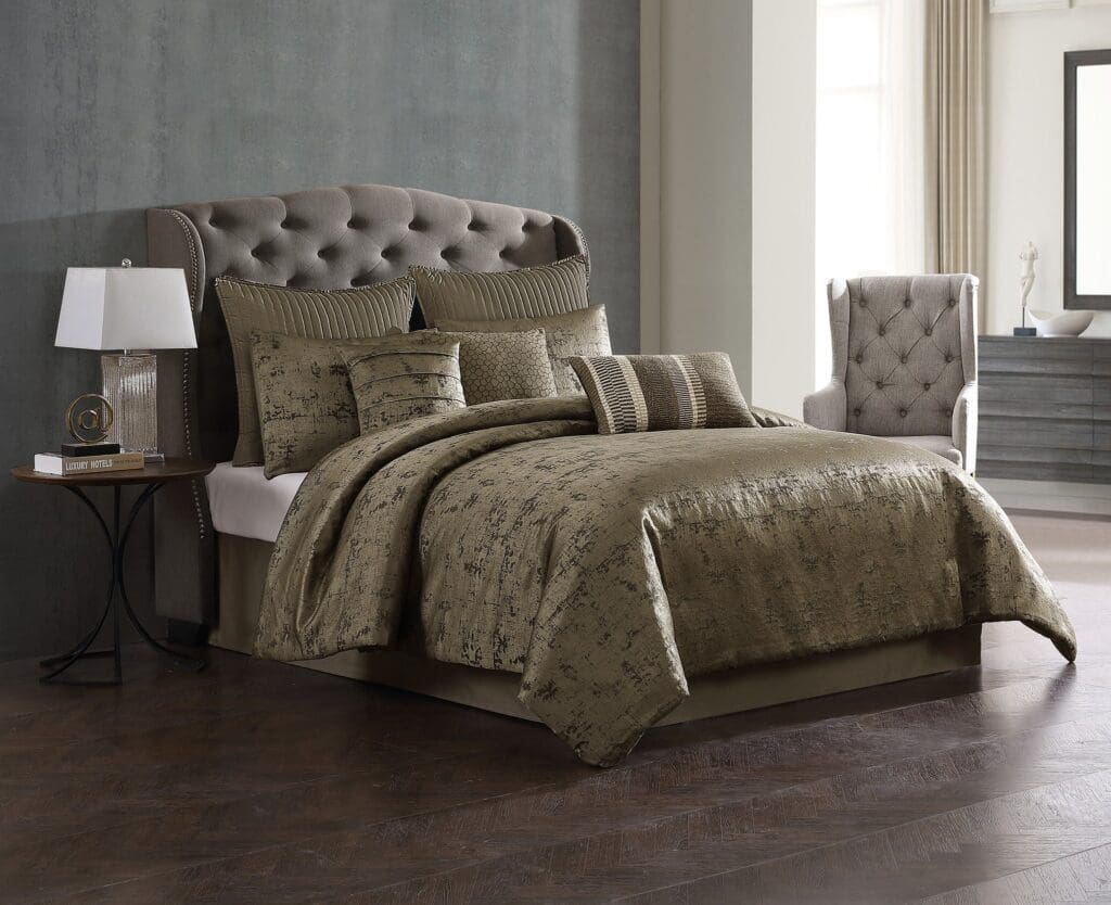 GoldTextured_lg-1jpg - Hallmart Collectibles GoldTextured_lg-1jpg