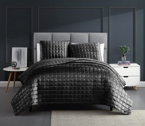 GraphiteQuiltedVelvet_lg-1jpg - Hallmart Collectibles GraphiteQuiltedVelvet_lg-1jpg