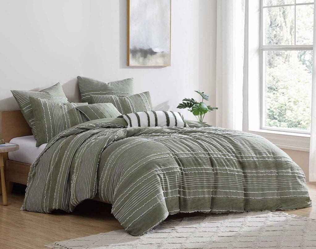 GreenClip_lgjpg - Hallmart Collectibles GreenClip_lgjpg