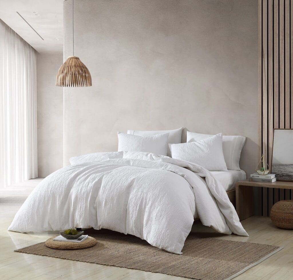 MedallionMatelasse_lgjpg - Hallmart Collectibles MedallionMatelasse_lgjpg