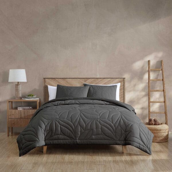 OversizedQuiltedLeafGray_lg-1jpg - Hallmart Collectibles OversizedQuiltedLeafGray_lg-1jpg