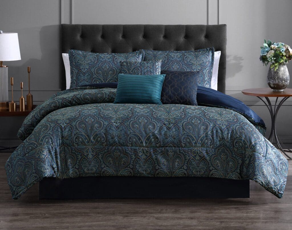 PaisleyDamaskTeal_lg-1jpg - Hallmart Collectibles PaisleyDamaskTeal_lg-1jpg
