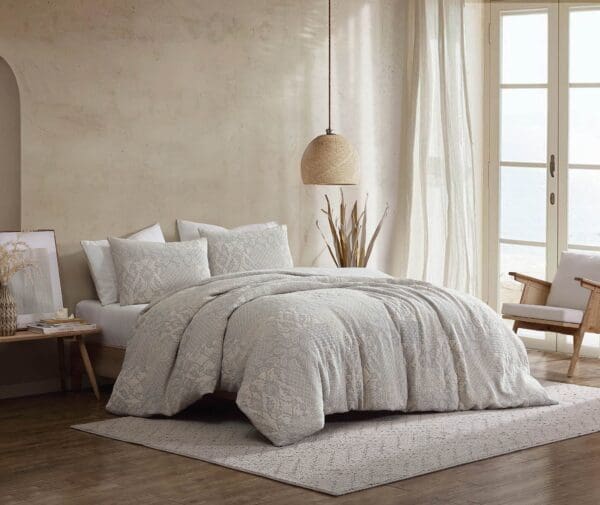 PatchworkJacquard_lg-1jpg - Hallmart Collectibles PatchworkJacquard_lg-1jpg