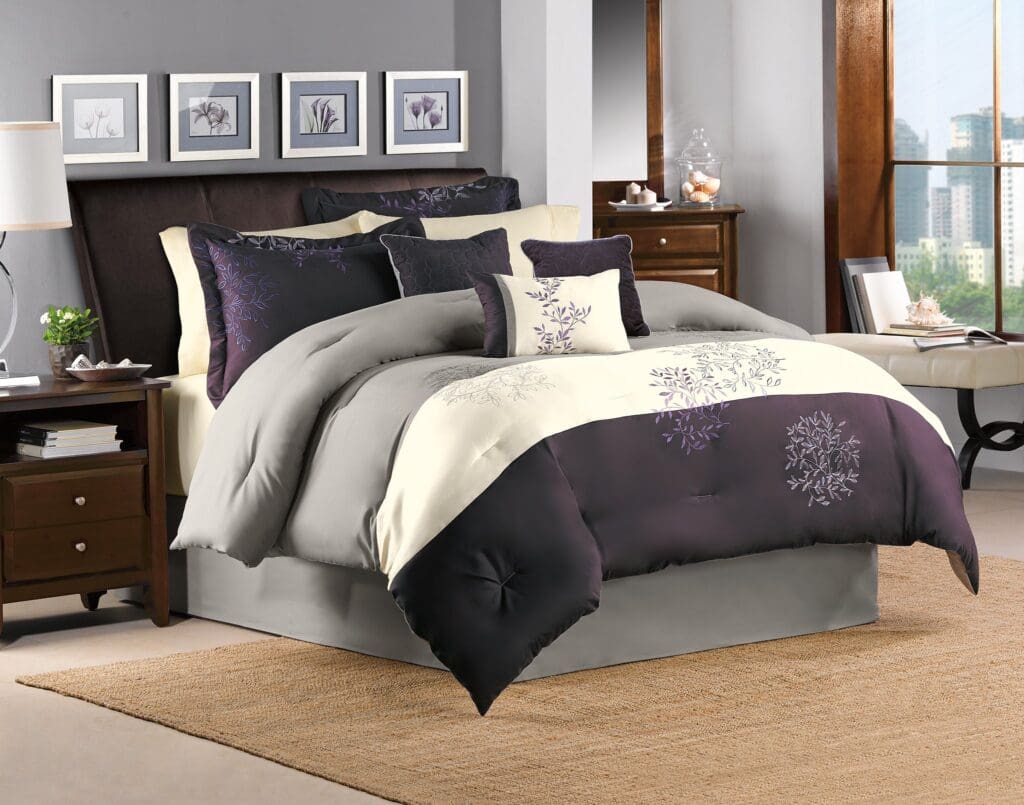 PlumFloral_lg-1jpg - Hallmart Collectibles PlumFloral_lg-1jpg