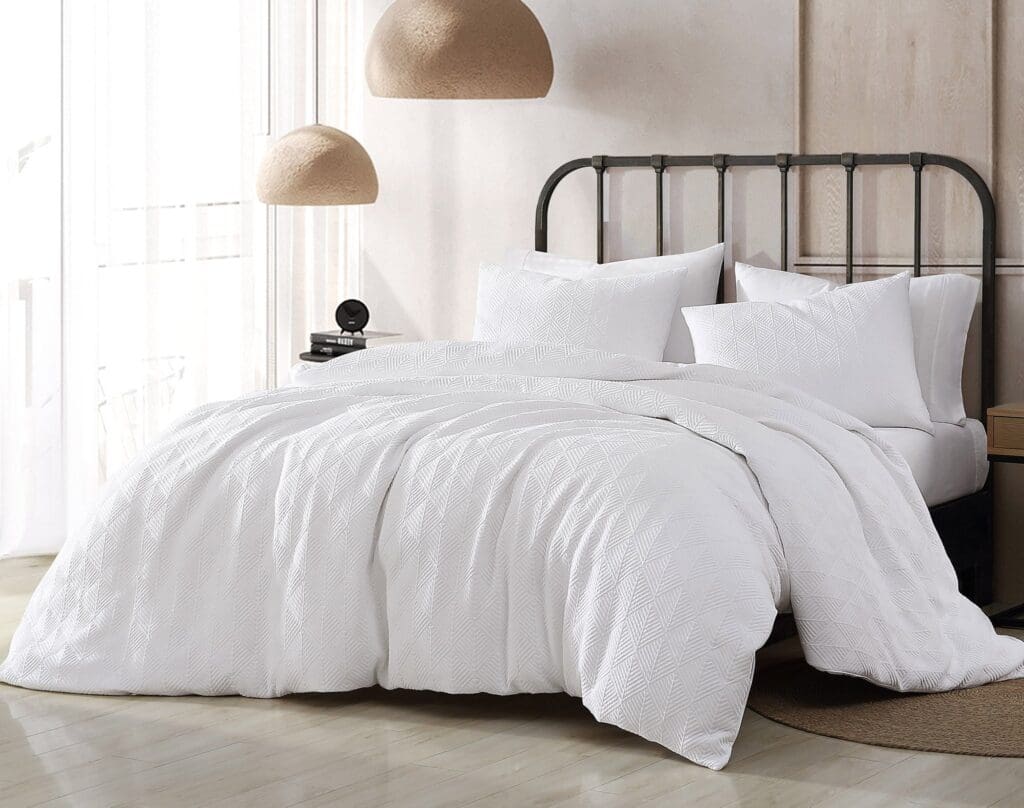 RhombusMatelasseWhite_lgjpg - Hallmart Collectibles RhombusMatelasseWhite_lgjpg