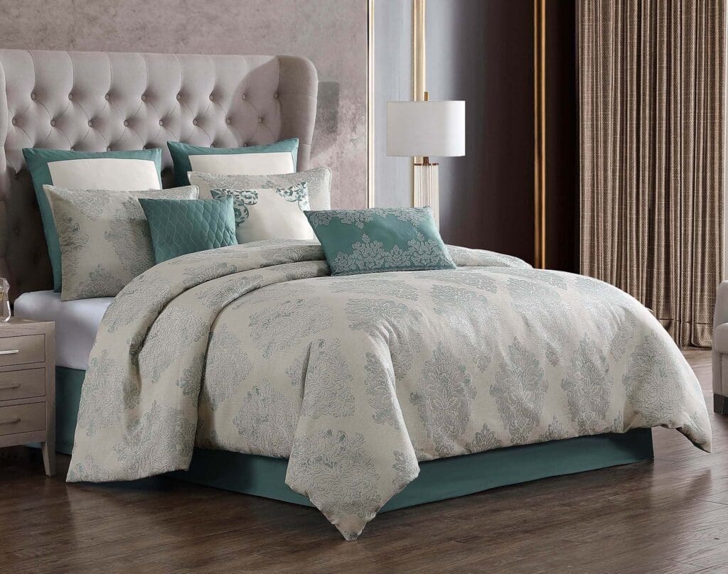 ShadowMedallionBlue_lg-1jpg - Hallmart Collectibles ShadowMedallionBlue_lg-1jpg