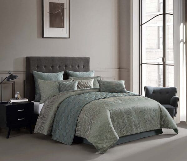 TexturedGeoGreen_lg-1jpg - Hallmart Collectibles TexturedGeoGreen_lg-1jpg