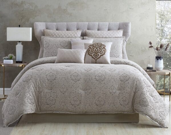 Kearney_1_lg-1jpg - Hallmart Collectibles Kearney_1_lg-1jpg