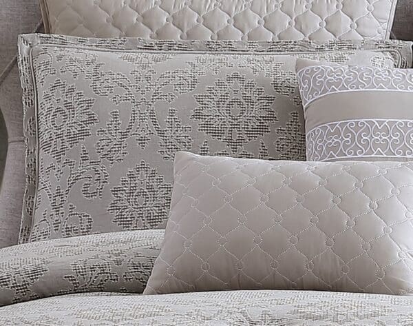 Kearney_3_lg-1jpg - Hallmart Collectibles Kearney_3_lg-1jpg