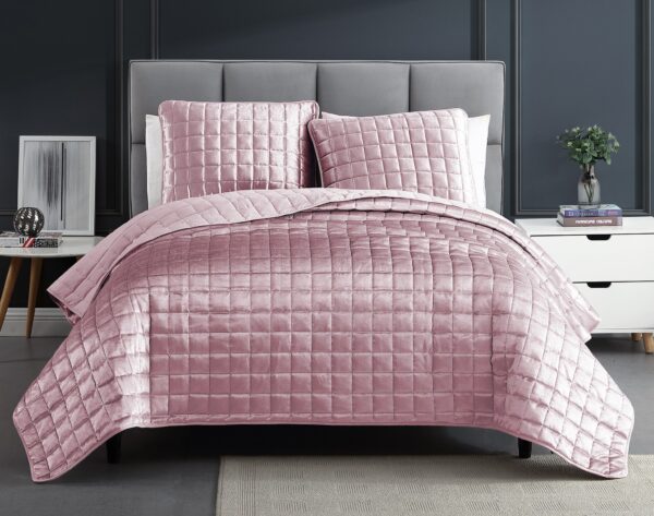Velvetquiltsburgundy_lgjpg